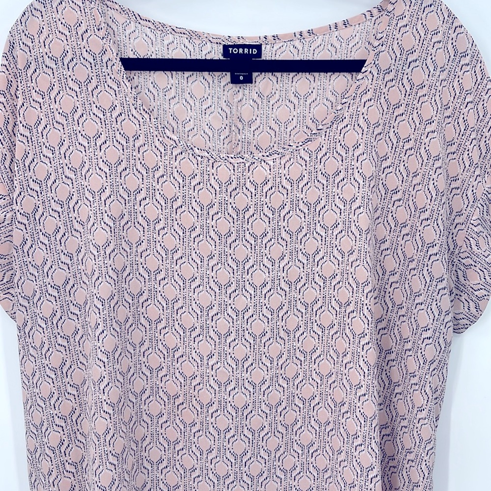TORRID Multicolor Geoprint Blouse - Picture 5 of 6